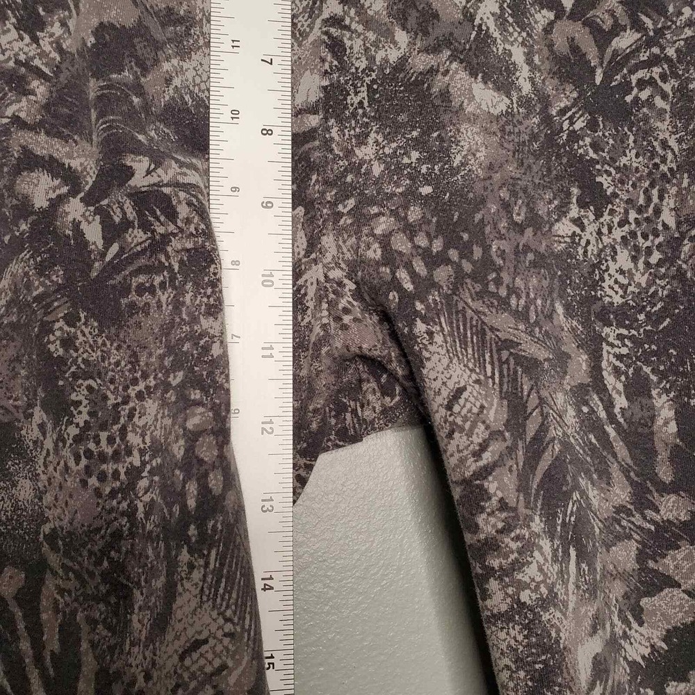Style & Co Sport Women's‎ Size L Workout Capris Gray Animal Print Gym Leggings - Picture 6 of 7